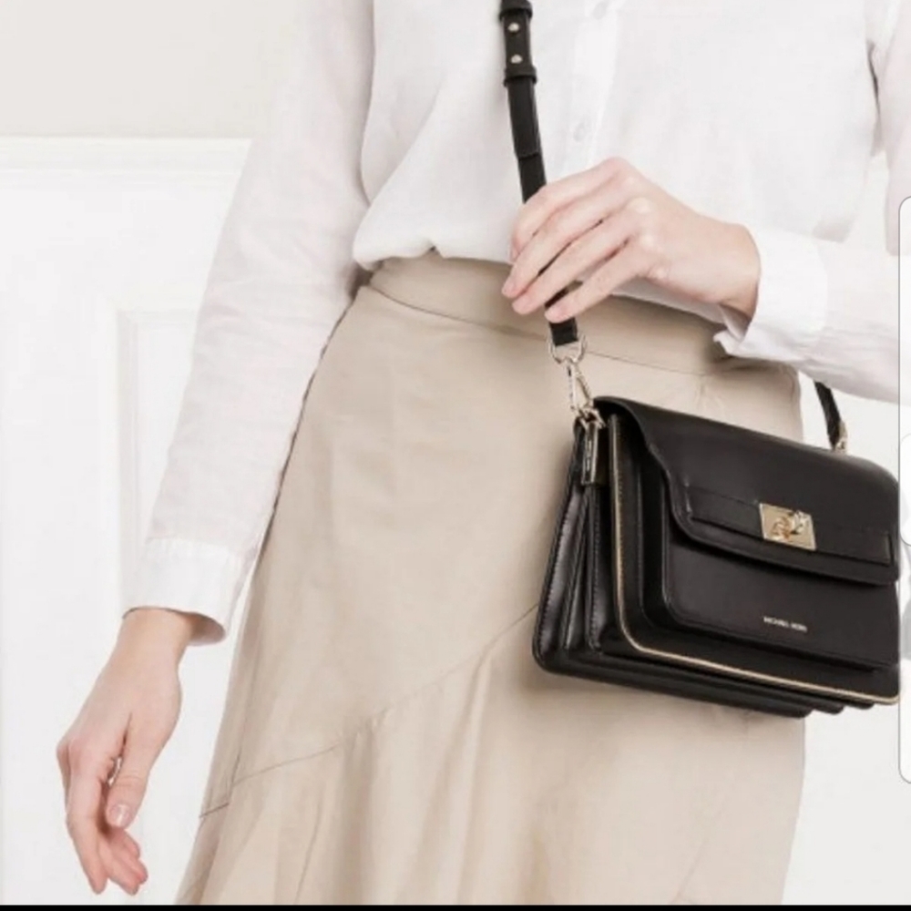 💼 MK Tatiana Leather Shoulder Bag